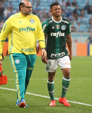 Gabriel joga 294 minutos em 10 dias e jornalista critica: 