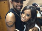 Anitta mostra homenagem feita por fã: 'Ai que linda a tattoo'
