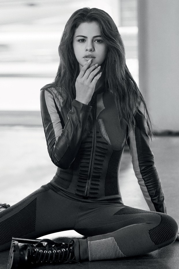  Selena Gomez (Foto: Vogue Brasil/BruceWeber)