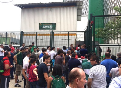 Problema em venda de ingressos gera insatisfação e 