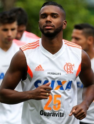 Luiz Antonio está há quatro anos entre os profissionais do Flamengo (Foto: Gilvan de Souza / Flamengo)