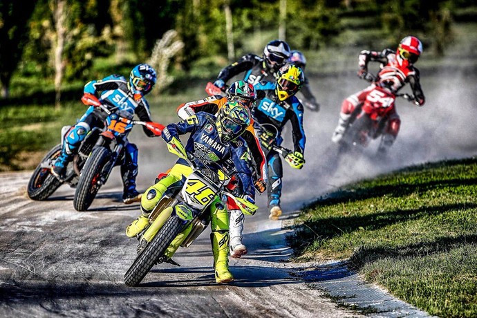 Valentino Rossi costuma praticar motocross nos tempos livres (Foto: Divulgação)