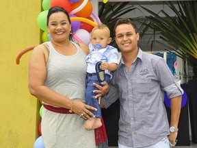 Solange Couto com o marido e o filho, Benjamim (Foto: Roberto Teixeira / EGO)
