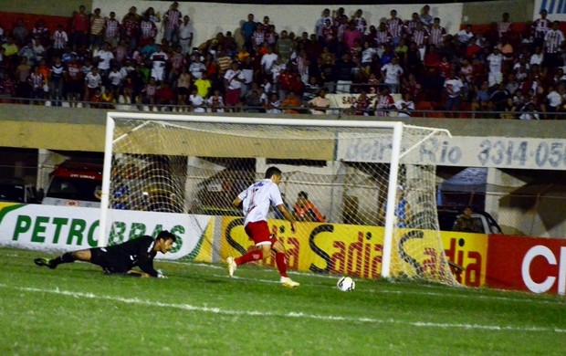 Potiguar de Mossoró x Portuguesa, no Estádio Nogueirão (Foto: Wilson Moreno/Gazeta do Oeste)