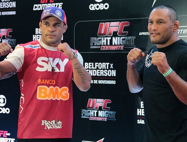 Vitor Belfort com Dan Henderson em treino aberto UFC (Foto: Rodrigo Malinverni)