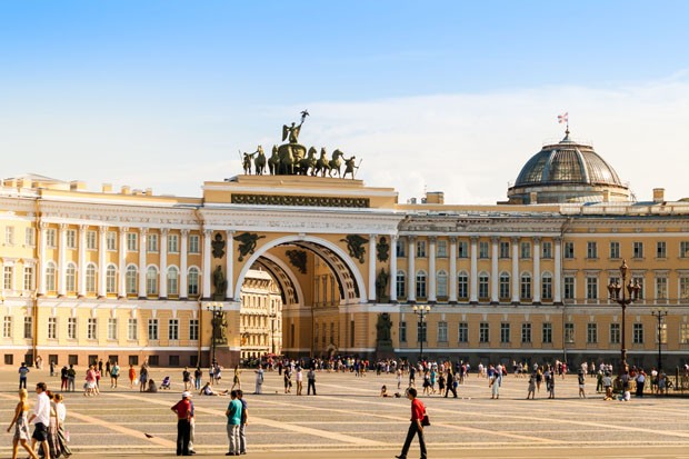 a general staff building in Saint-Petersburg, Russia (Foto: Getty Images/iStockphoto) a general staff building in Saint-Petersburg, Russia (Foto: Getty Images/iStockphoto)