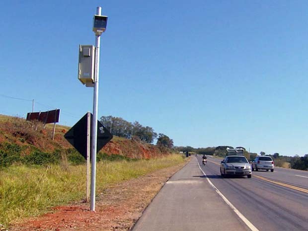 Rodovia ganha mais cinco novos radares no Sul de Minas (Foto: Reprodução EPTV)