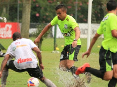 figueirense jogo-treino operário-pr (Foto: Luiz Henrique / FFC)