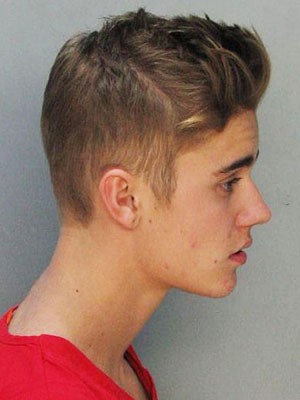 Foto de perfil de Justin Bieber detido em Miami (Foto: Miami Dade County Jail/AP)