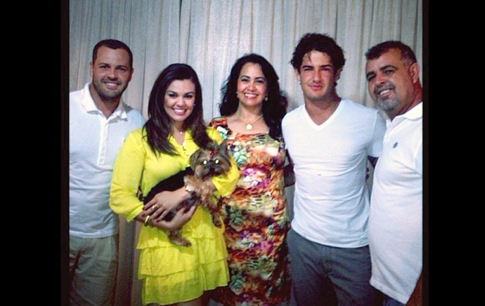 Alexandre Pato bersama keluarga