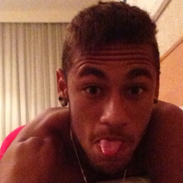 Neymar faz careta (Foto: Instagram / Reprodução)