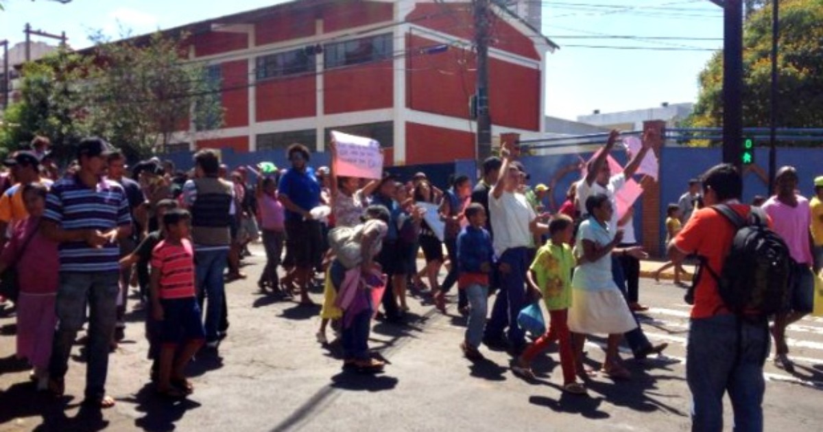 G Manifestantes Fecham Avenida Em Frente Prefeitura Em Campo