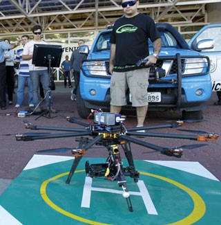Drone foi usado pela PM do Rio em Macaé (Foto: Shana Reis/Governo do Estado do RJ/divulgação)