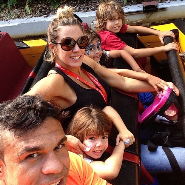 Vitor Belfort e família (Foto: Reprodução/ Instagram)