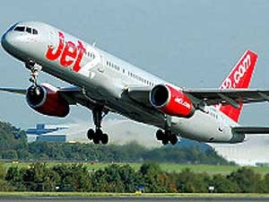 Criança foi descoberta quando o avião da empresa Jet2 já estava a meio caminho de Roma. (Foto: Adrian Pingstone / WikiCommons)