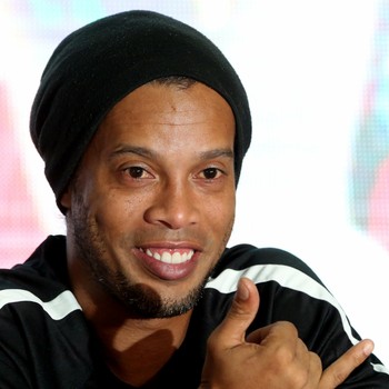 Ronaldinho Gaúcho na Guatemala (Foto: EFE)