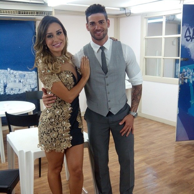 Ex-BBBs Leticia e Rodrigo nos bastidores da final do 'BBB 14' (Foto: Instagram/ Reprodução)