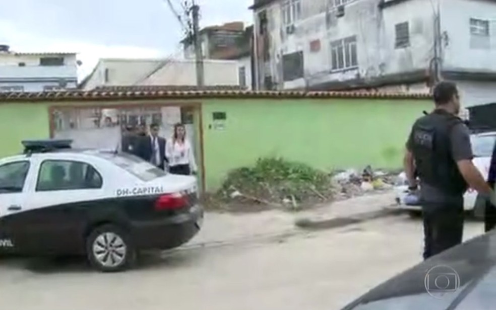Polícia Civil prende PM suspeito de matar líder comunitária na Cidade Alta (Foto: Reprodução / TV Globo)