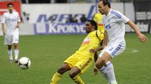 Brasileiro é expulso no início, e
Eto'o garante vitória do Anzhi  (Divulgação)