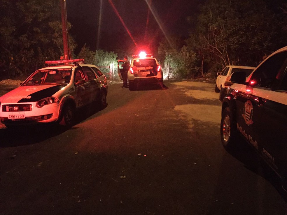 Corpo foi encontrado no Parque Primavera, em Presidente Prudente (Foto: Sandro Bittencourt/TV Fronteira)