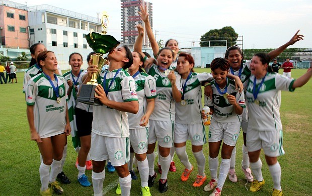 Iranduba, futebol feminino (Foto: Adeilson Albuquerque/Globoesporte.com)