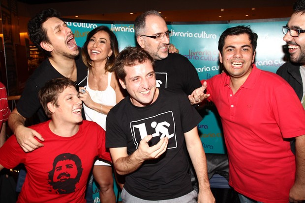 Sabrina Sato e João Vicente de Castro com os humoristas do &quot;Porta dos fundos&quot; (Foto: Claudio Augusto / Foto Rio News)