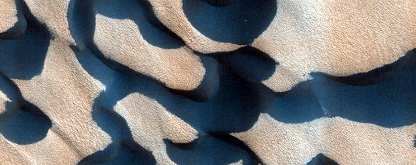 Uma duna no polo norte marciano batizada de 