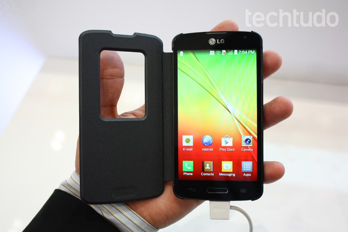 Já o LG F70 é uma versão mais modesta da linha, também com 4G e Android 4.4 KitKat (Foto: Allan Melo/TechTudo) Já o LG F70 é uma versão mais modesta da linha, também com 4G e Android 4.4 KitKat (Foto: Allan Melo/TechTudo)