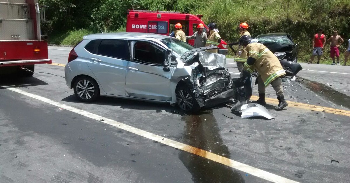 G1 - Mulher Morre E Quatro Francesas Se Ferem Em Acidente Em Angra Dos 