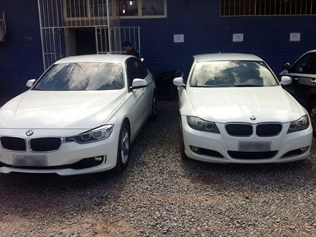 Duas BMW são apreendidas com grupo que vendia celulares roubados (Foto: Assessoria/Polícia Civil de MT)