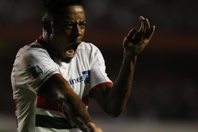 São Paulo x Toluca Michel Bastos gol 9 (Foto: Rubens Chiri/saopaulofc.net)