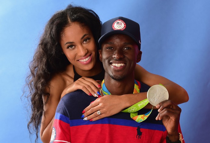 Queen Harrison e Will Claye durante entrevista ao Today Show, programa de TV da NBC (Foto: Harry How/GettyImages) Queen Harrison e Will Claye durante entrevista ao Today Show, programa de TV da NBC (Foto: Harry How/GettyImages)