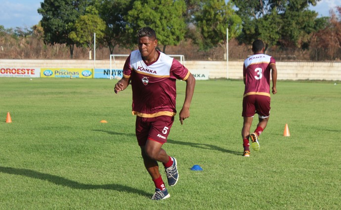 Zagueiro Índio (Foto: Emanuele Madeira/Globoesporte.com)