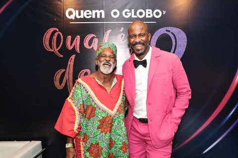 Antônio Pitanga e Jamelão Netto se divertem no Camarote Quem O Globo