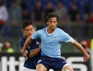 Stefano Mauri em partida pelo Lazio (Foto: Getty Images)