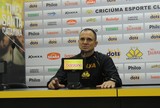 Wagner Lopes cobra concentração “até o último minuto” do Criciúma Wagner Lopes cobra concentração “até o último minuto” do Criciúma