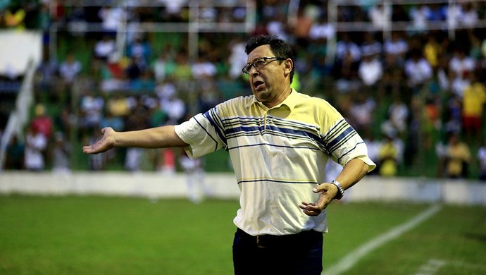 Lorival Santos, técnico do Coruripe (Foto: Ailton Cruz/ Gazeta de Alagoas) Lorival Santos, técnico do Coruripe (Foto: Ailton Cruz/ Gazeta de Alagoas)