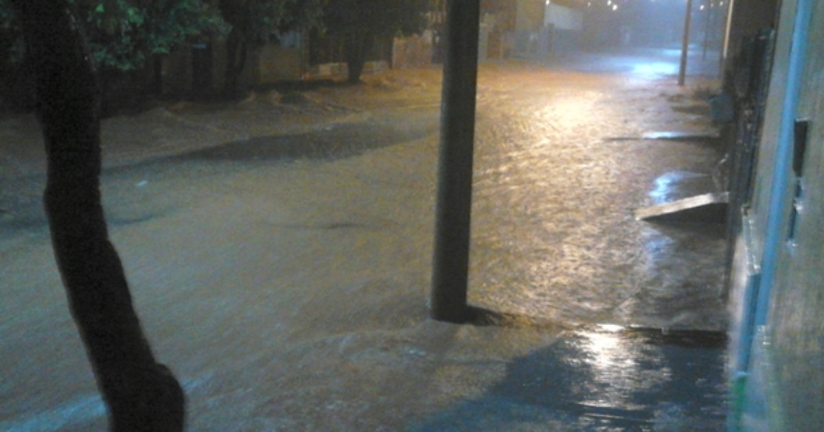 G1 - Chuva Alaga Rua Em Valparaíso E Traz Ventos De 55 Km/h Em ...