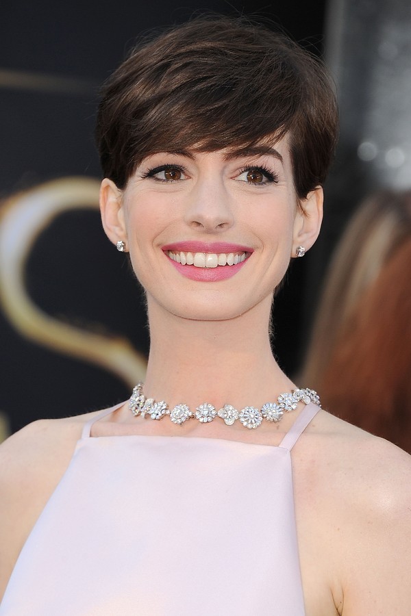 HOLLYWOOD, CA - FEBRUARY 24:  Anne Hathaway arrives at the 85th Annual Academy Awards at Dolby Theatre on February 24, 2013 in Hollywood, California.  (Photo by Steve Granitz/WireImage) (Foto: WireImage)