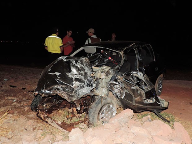 Jovem de 29 anos morreu após acidente entre carro e caminhão (Foto: Sigi Vilares/Blog do Sigi Vilares)