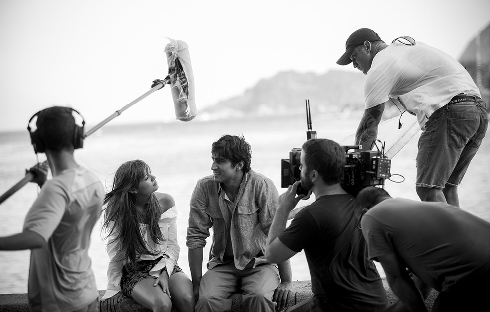 Sophie e Renato em cena como os protagonistas Alice e Renato  (Foto: Raphael Dias/Gshow)