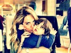 Giovanna Ewbank posta foto 'agarrando' filho de Ricardo Pereira