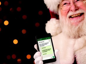 Papai Noel do Natal Luz de Gramado atende visitantes pelo WhatsApp | Natal  Luz 2015 | G1