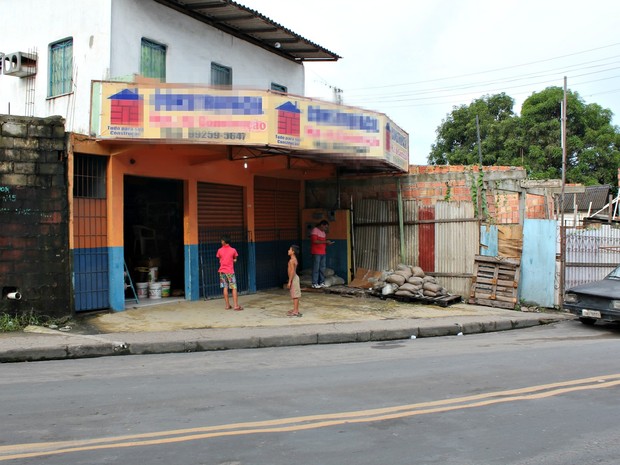 G1 Homemé baleado após reagir durante tentativa de assalto a loja em Manaus notícias em Artesanato Florianopolis Centro ~ G1 Homemé baleado após reagir durante tentativa de assalto a loja em Manaus notícias em