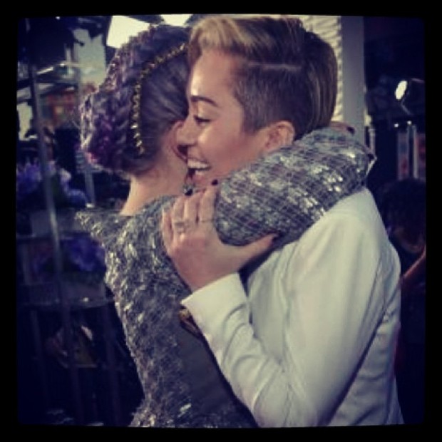 Miley Cyrus e Kelly Osbourne (Foto: Instagram / Reprodução)