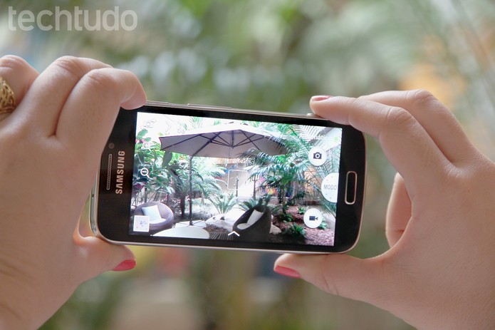 Samsung Galaxy S4 Zoom (Foto: Luciana Maline/TechTudo) Samsung Galaxy S4 Zoom (Foto: Luciana Maline/TechTudo)