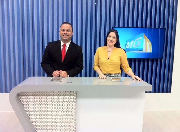 Wilson Ribeiro e Priscila Cambraia apresentam o MG Inter TV 1ª edição (Foto: Patrícia Bello/Inter TV)