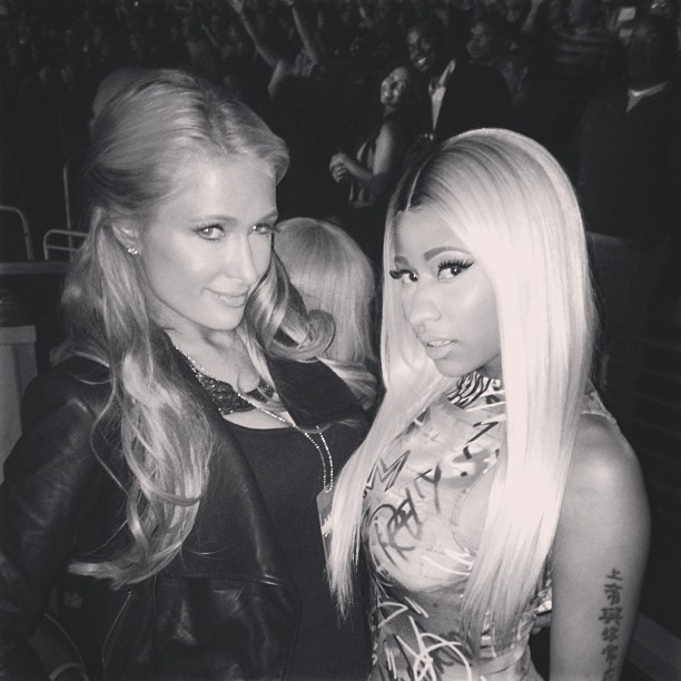 Paris Hilton e Nicki Minaj em show de Jay-Z em Los Angeles, nos Estados Unidos (Foto: Instagram/ Reprodução)