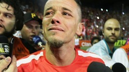 D'Ale volta ao Brasil para 'devolver o Inter para onde deve estar' (Tomás Hammes / GloboEsporte.com)