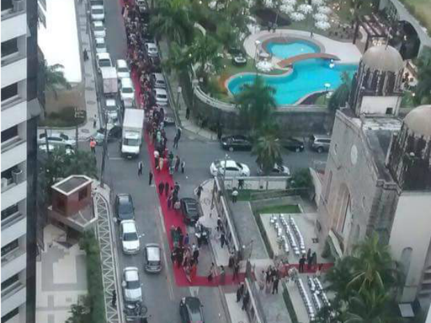 Convidados tiveram tapete vermelho em rua de Fortaleza (Foto: Arquivo pessoal)